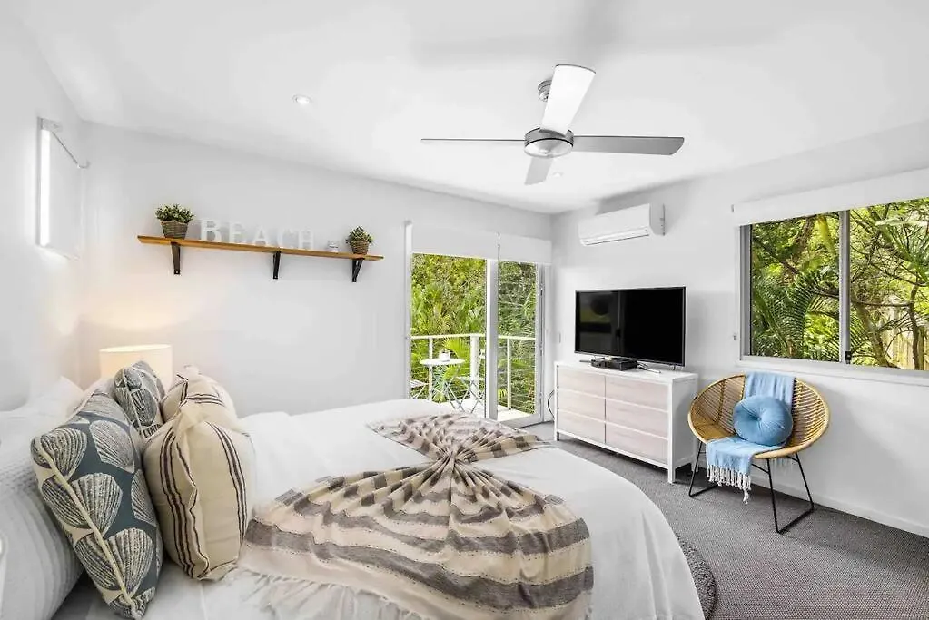 Peregian Beach Holiday House & Resort Pet Friendly Holiday home